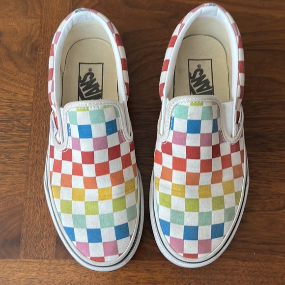 Vans rainbow 🌈 slipons size 5.5 - Picture 2 of 4